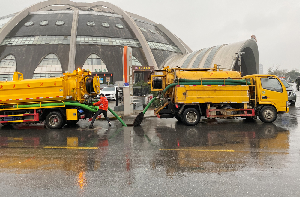 五台山商场管道清淤