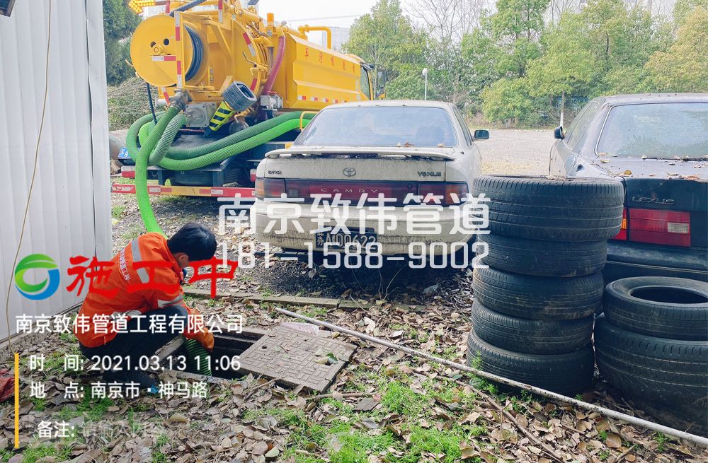 321五台山工厂清掏化粪池